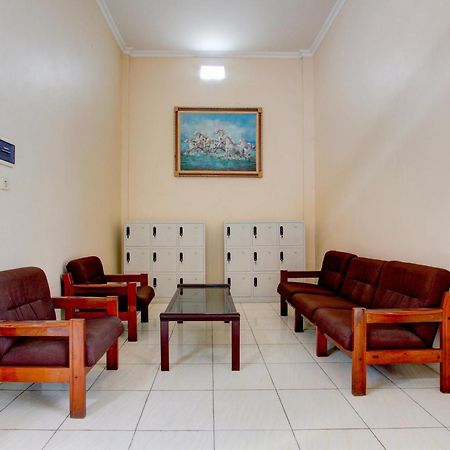 Spot On 93245 Guest House Mulia Dua Syariah Klaten Esterno foto