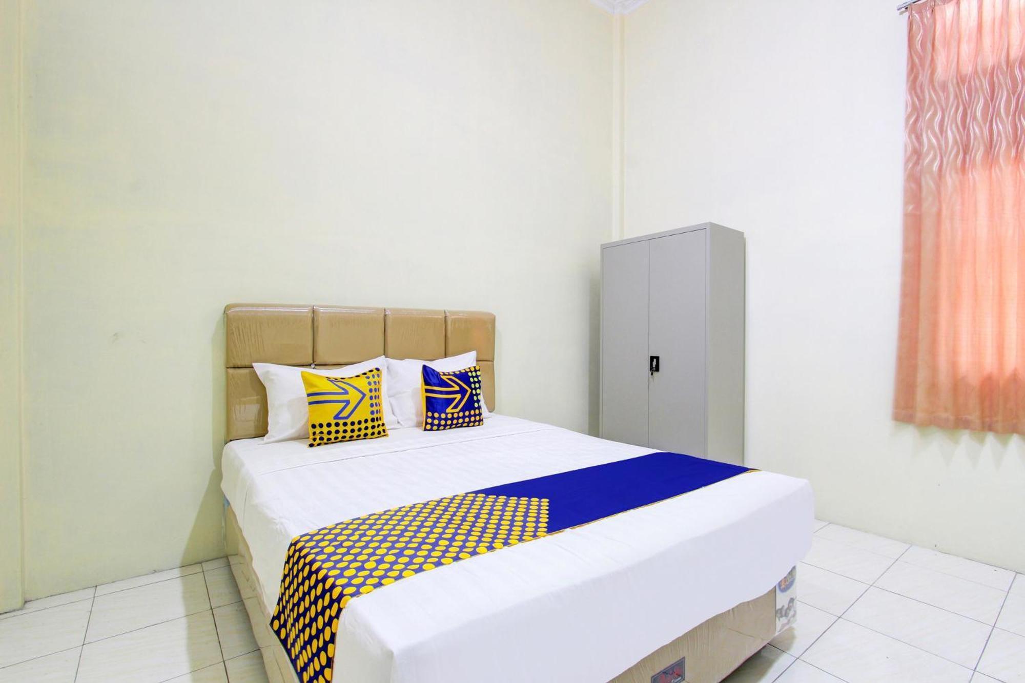 Spot On 93245 Guest House Mulia Dua Syariah Klaten Esterno foto