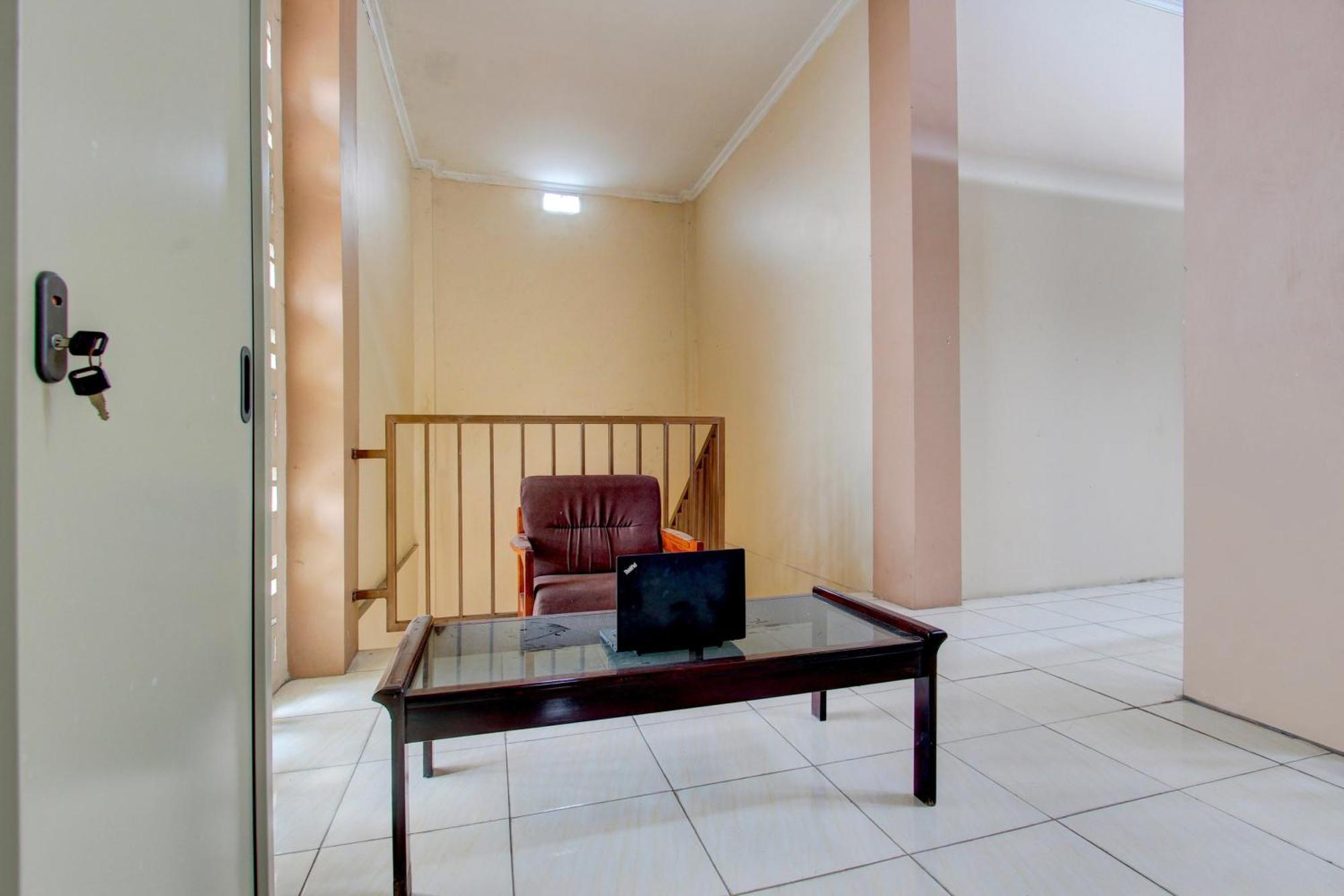 Spot On 93245 Guest House Mulia Dua Syariah Klaten Esterno foto