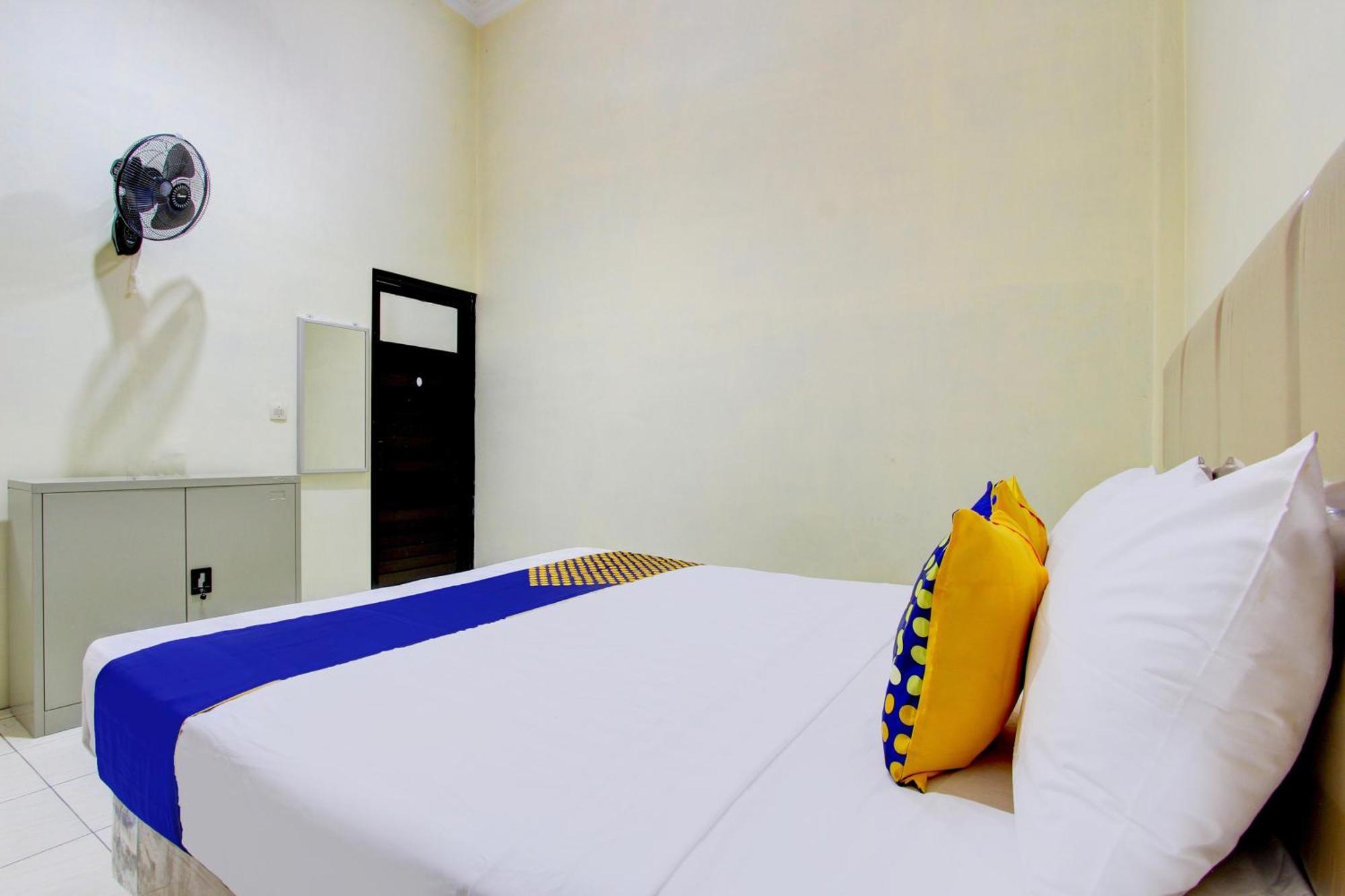 Spot On 93245 Guest House Mulia Dua Syariah Klaten Esterno foto