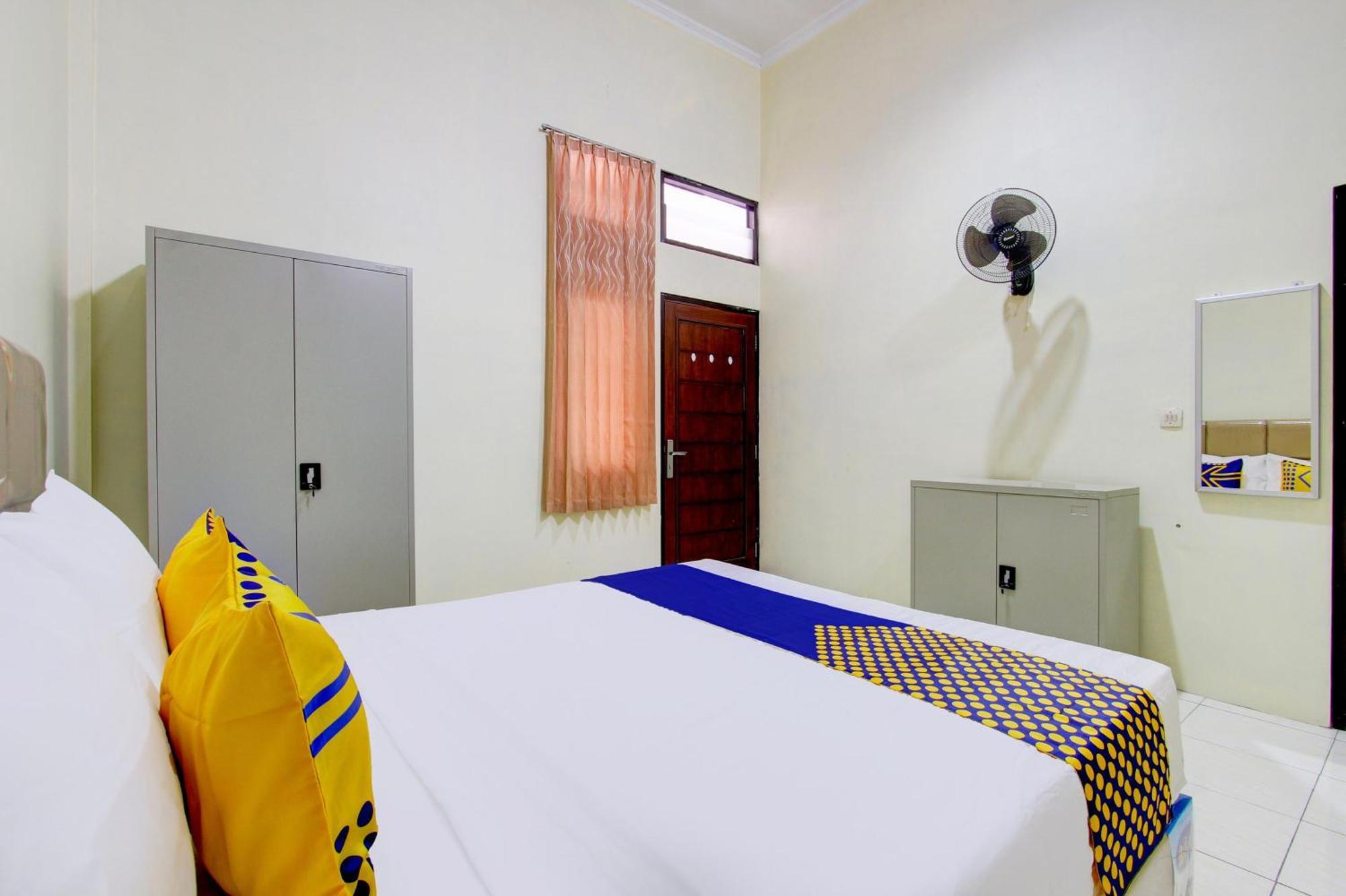 Spot On 93245 Guest House Mulia Dua Syariah Klaten Esterno foto