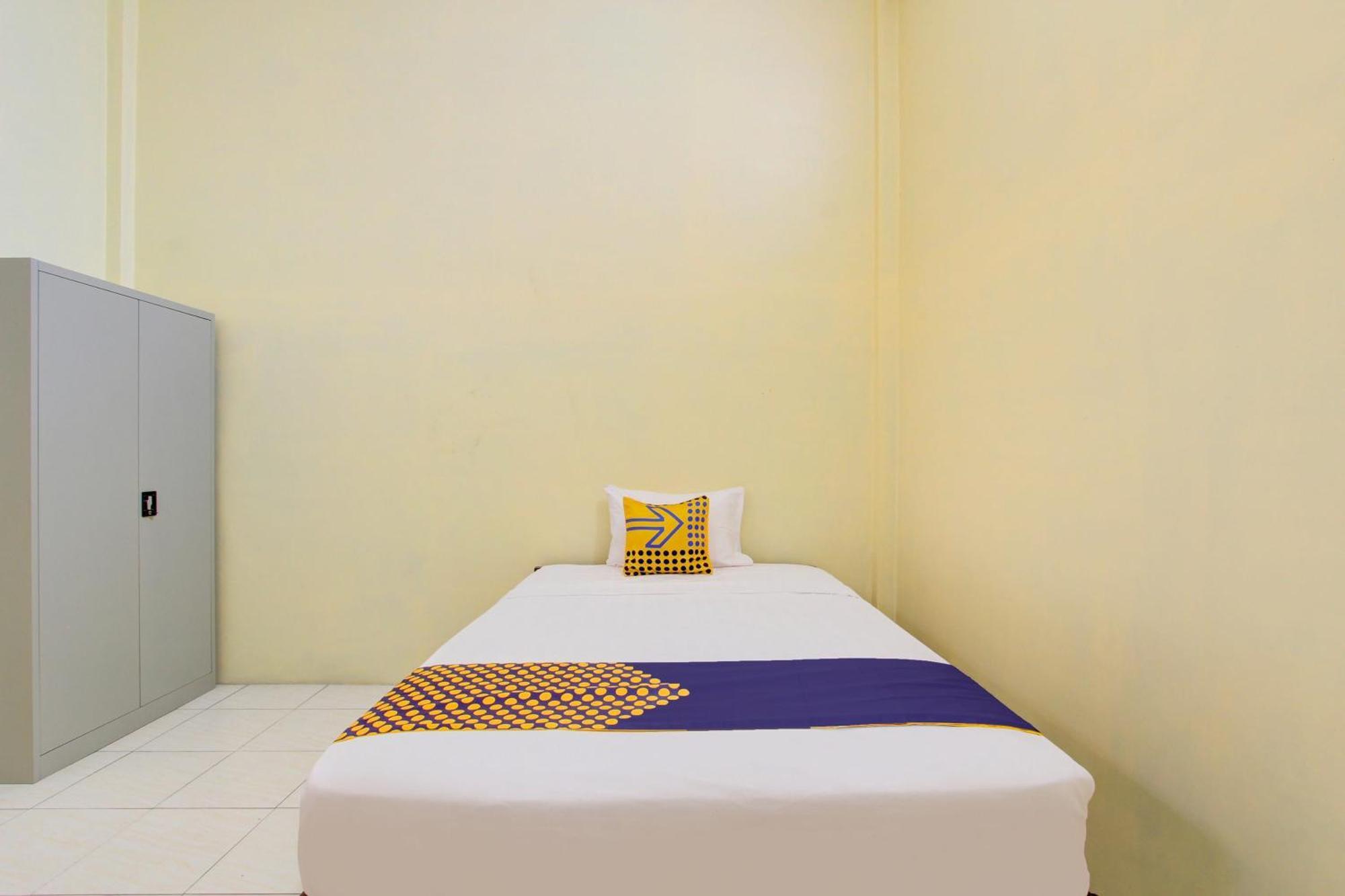 Spot On 93245 Guest House Mulia Dua Syariah Klaten Esterno foto
